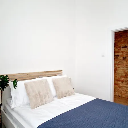 Slowackiego Mtp Self Check-in * Poznań