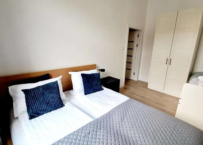 아파트 Slowackiego Mtp Self Check-in